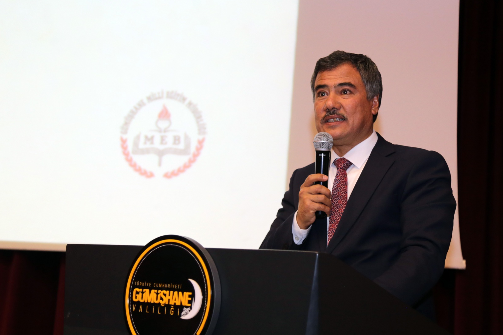 Gümüşhane’de Öğretmenler Günü kutlandı 12