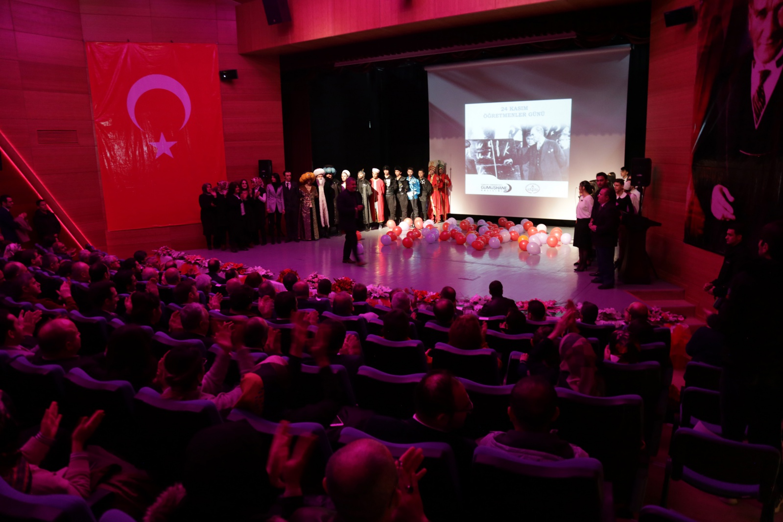 Gümüşhane’de Öğretmenler Günü kutlandı 2