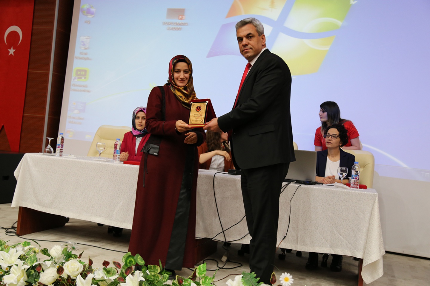 GÜ'de 8 Mart Dünya Kadınlar Günü Kutlandı 4