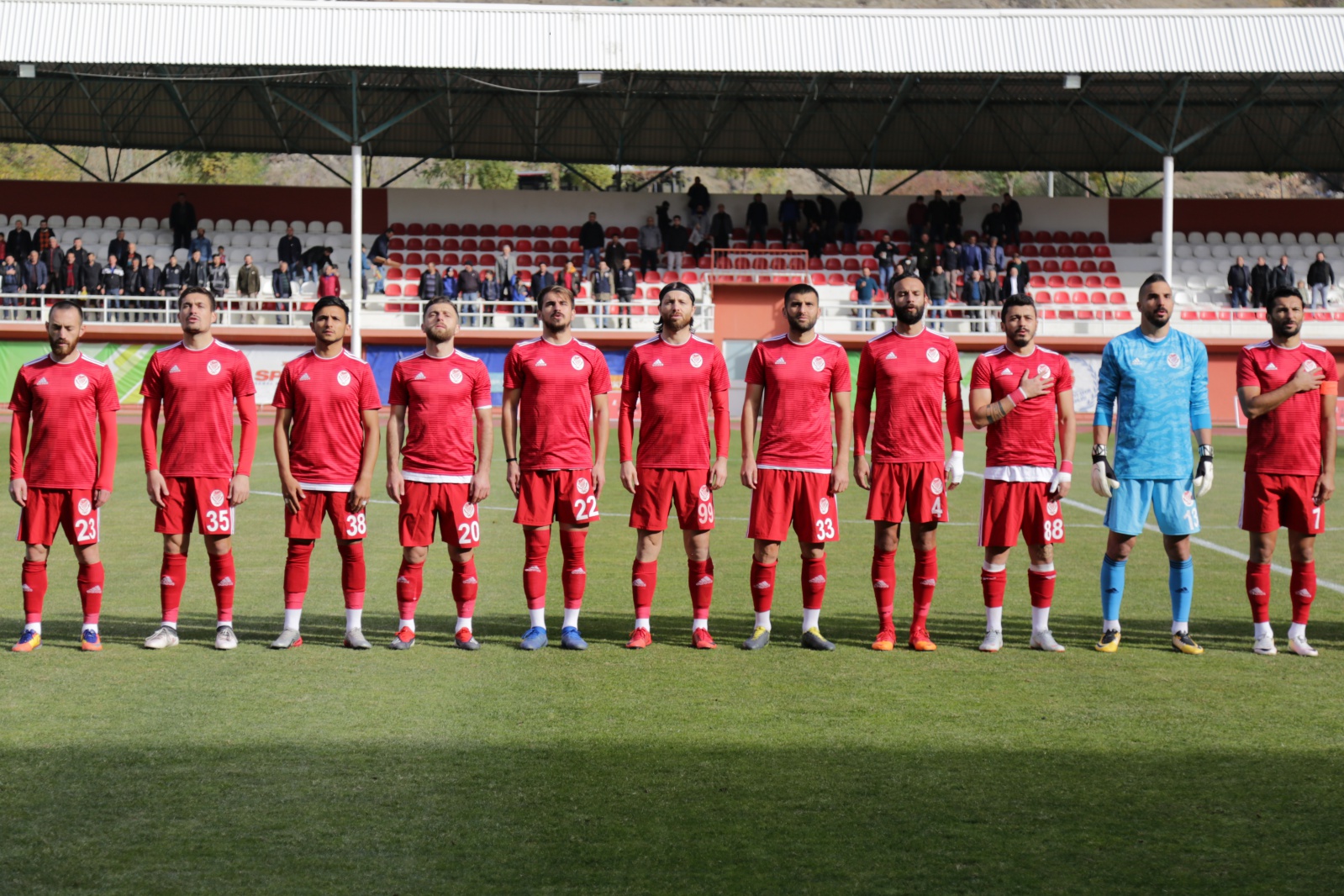 Gümüş Hacettepe'yi aşamadı: 2-3 27