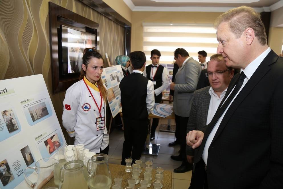 Zigana Mesleki ve Teknik Anadolu Lisesi’nden TÜBİTAK Bilim Fuarı 7