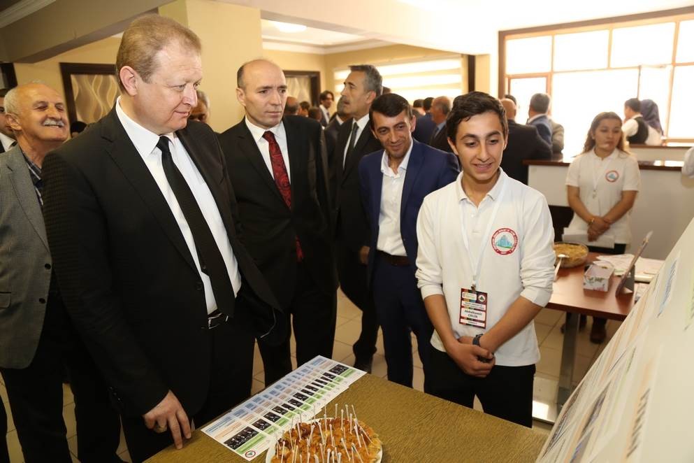 Zigana Mesleki ve Teknik Anadolu Lisesi’nden TÜBİTAK Bilim Fuarı 10