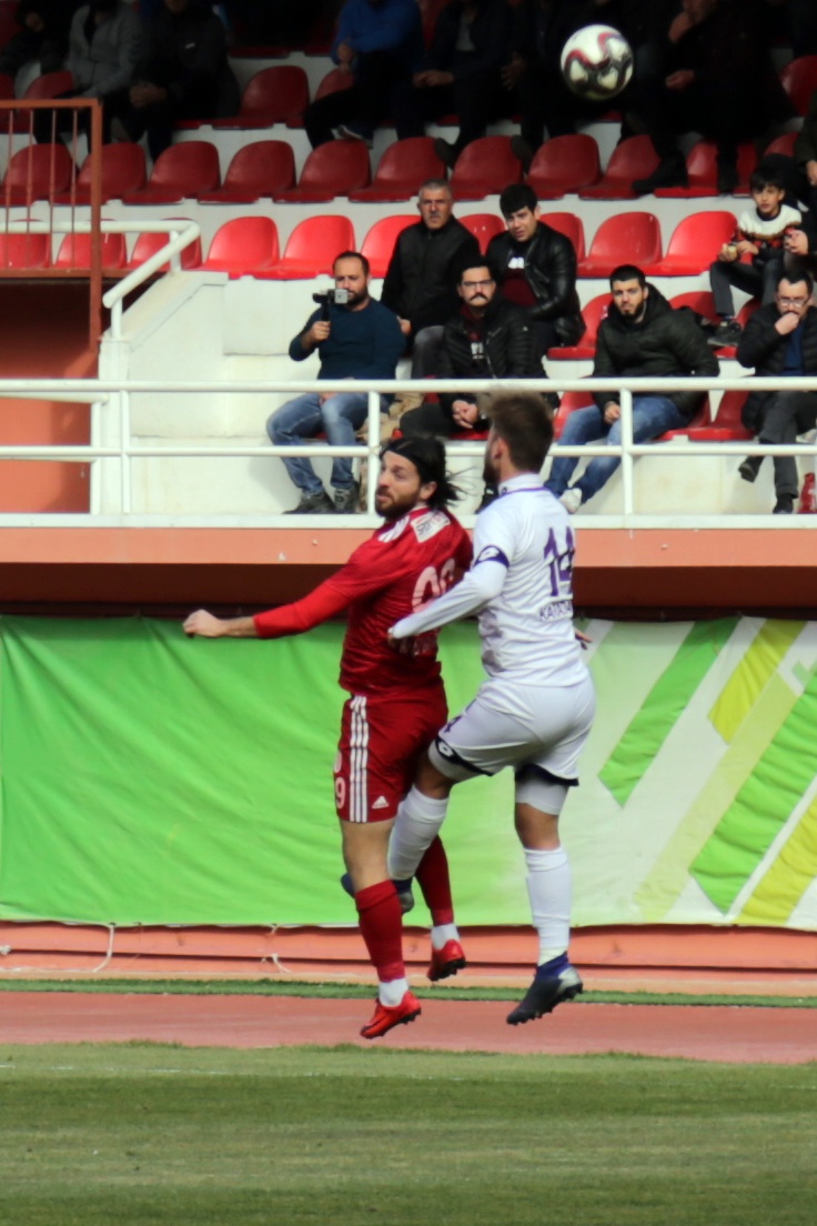 Gümüş Hacettepe'yi aşamadı: 2-3 26