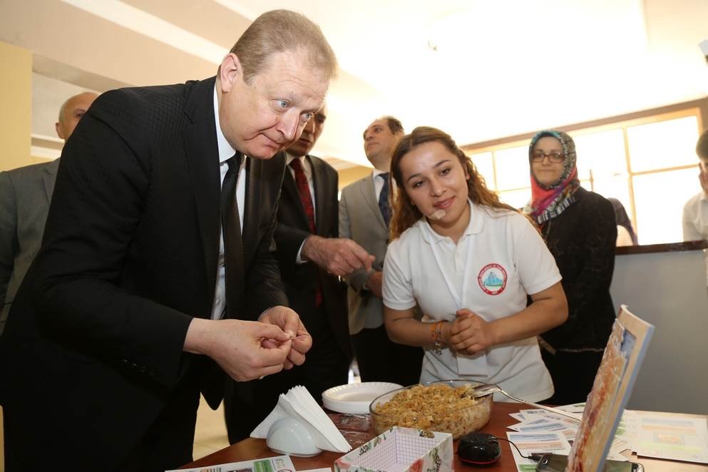 Zigana Mesleki ve Teknik Anadolu Lisesi’nden TÜBİTAK Bilim Fuarı 11