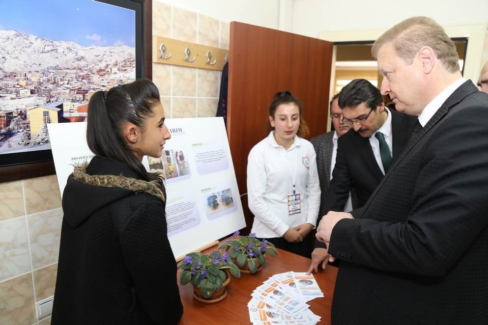 Zigana Mesleki ve Teknik Anadolu Lisesi’nden TÜBİTAK Bilim Fuarı 12
