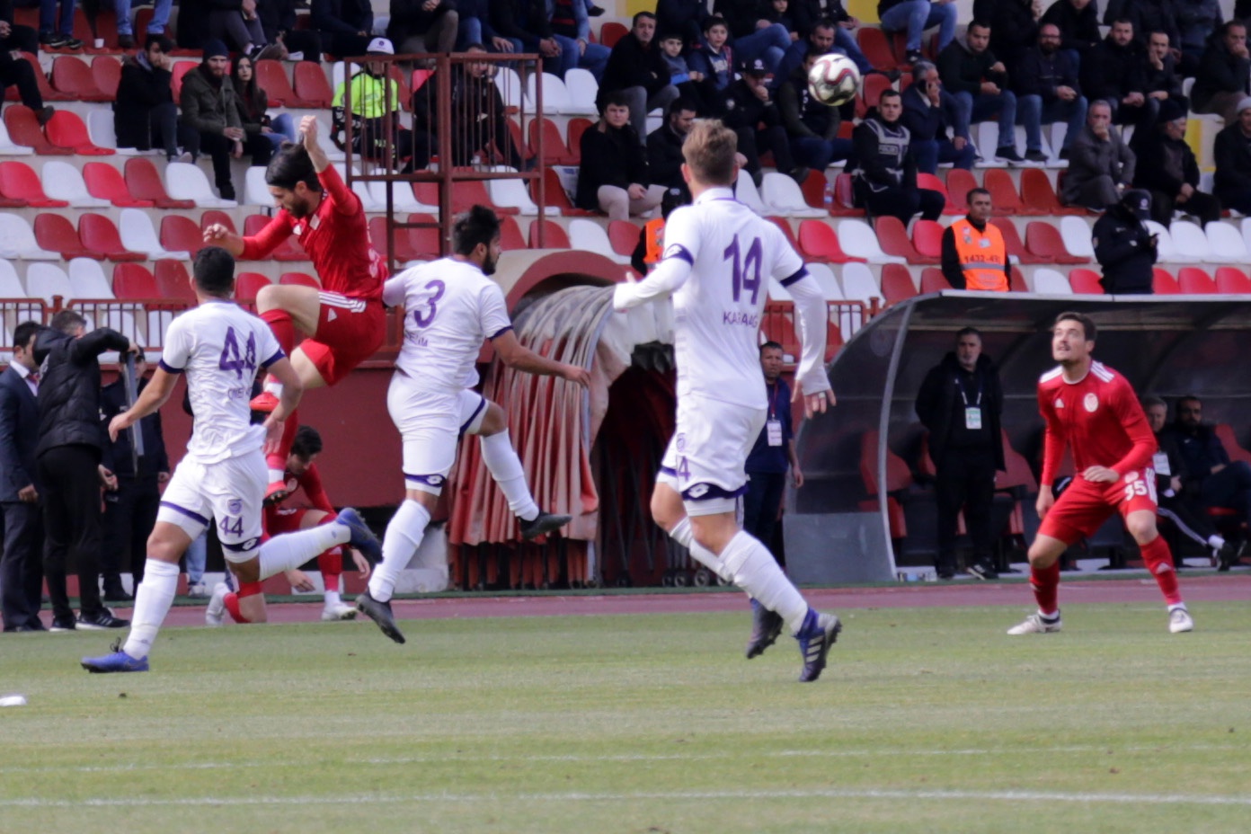 Gümüş Hacettepe'yi aşamadı: 2-3 32