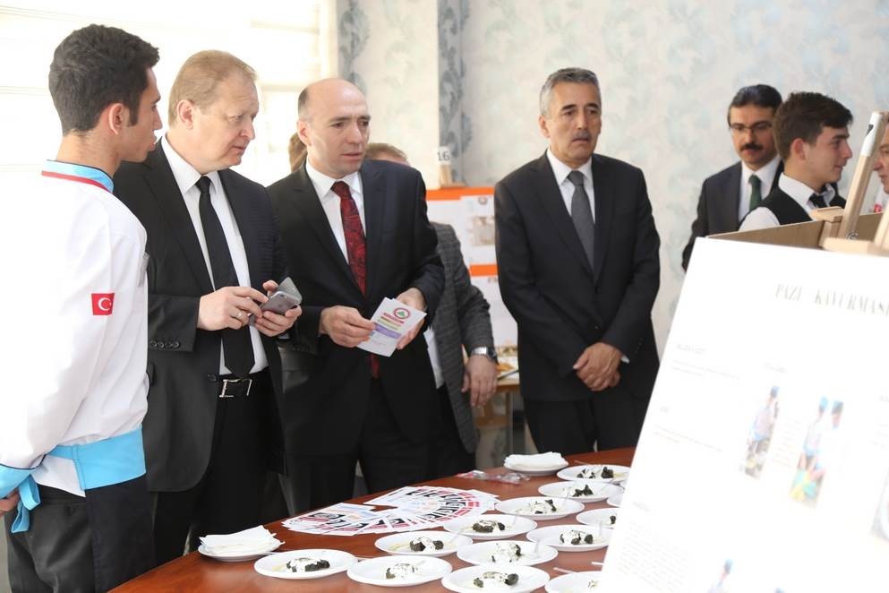 Zigana Mesleki ve Teknik Anadolu Lisesi’nden TÜBİTAK Bilim Fuarı 17