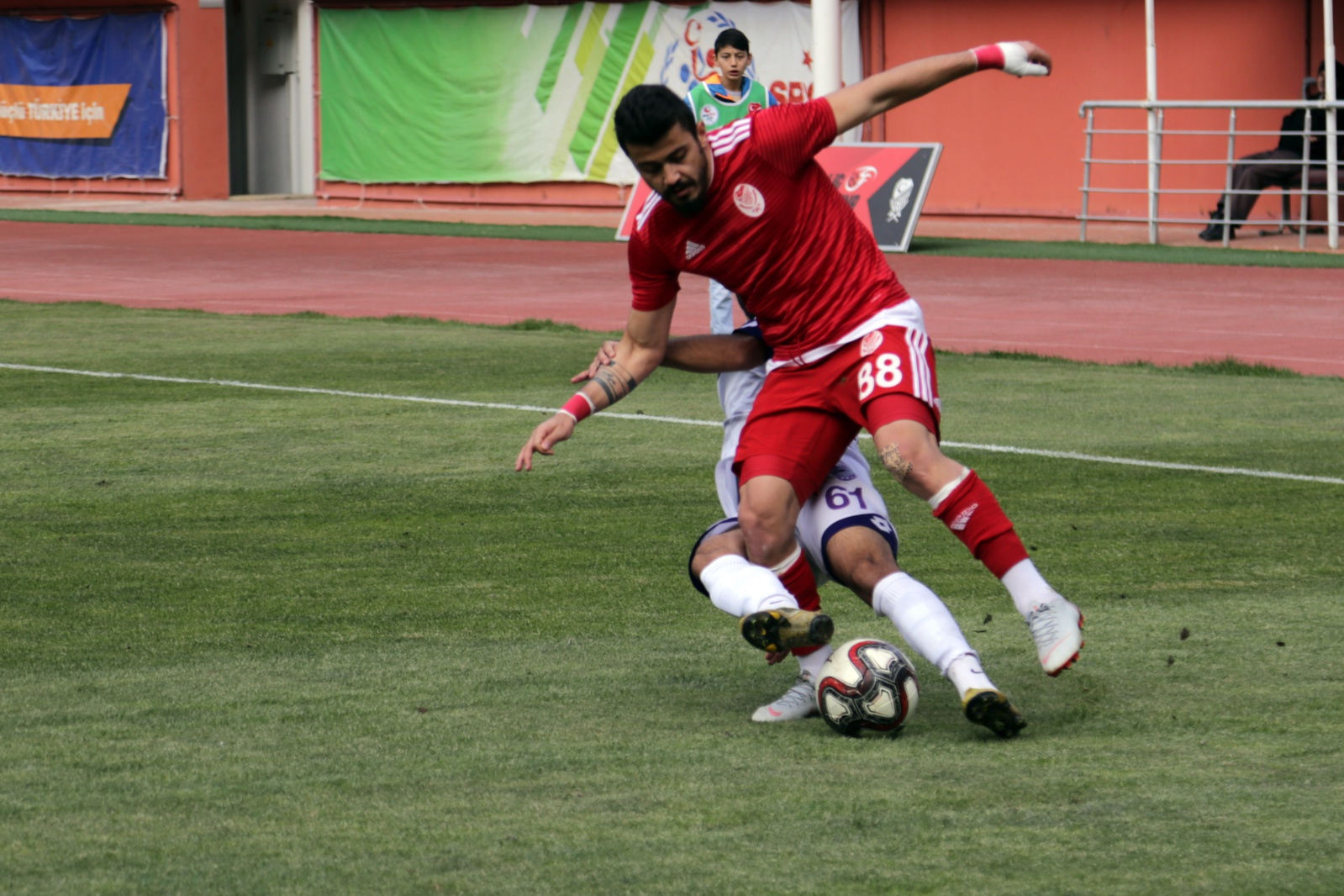 Gümüş Hacettepe'yi aşamadı: 2-3 33