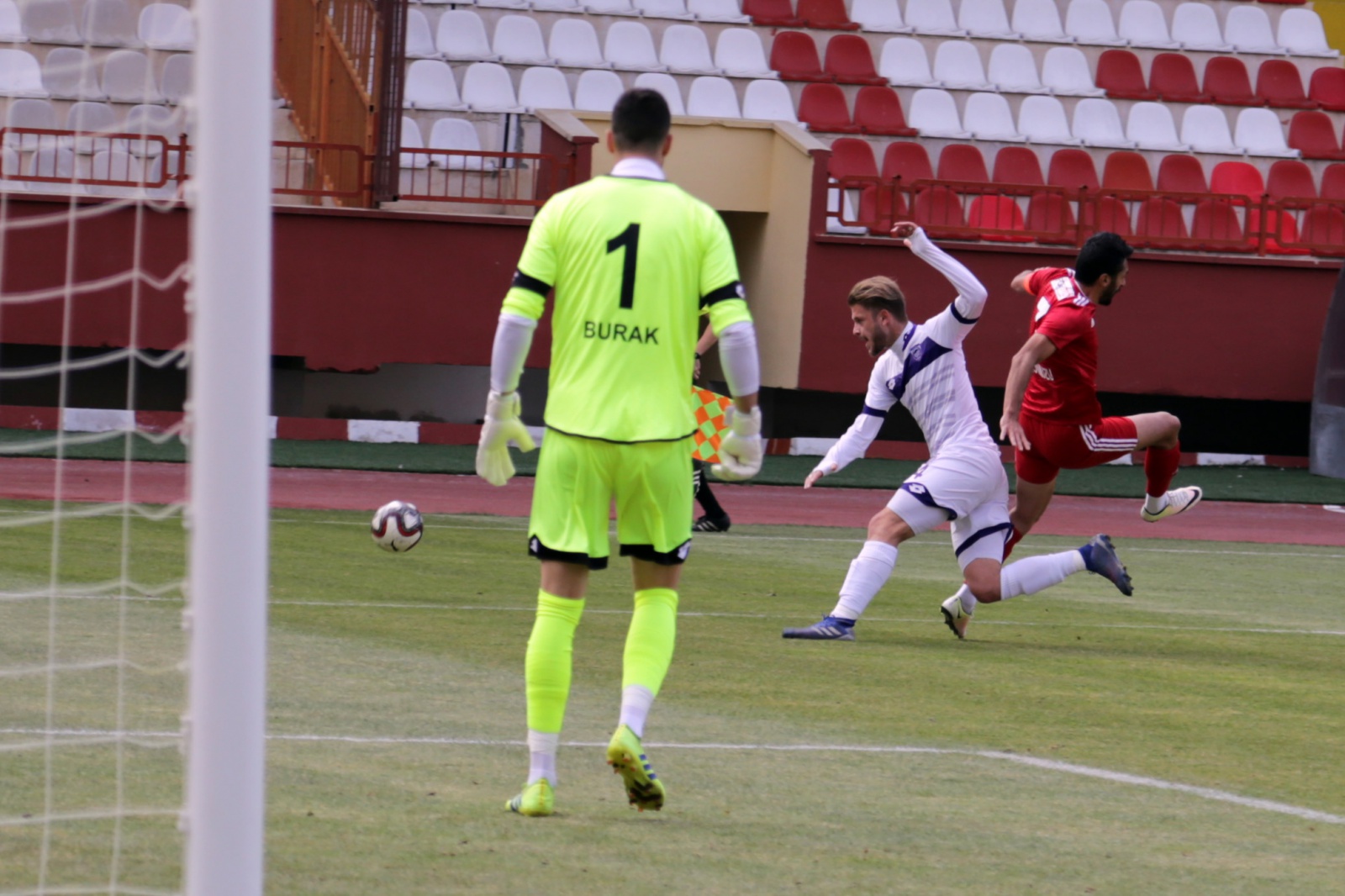 Gümüş Hacettepe'yi aşamadı: 2-3 13