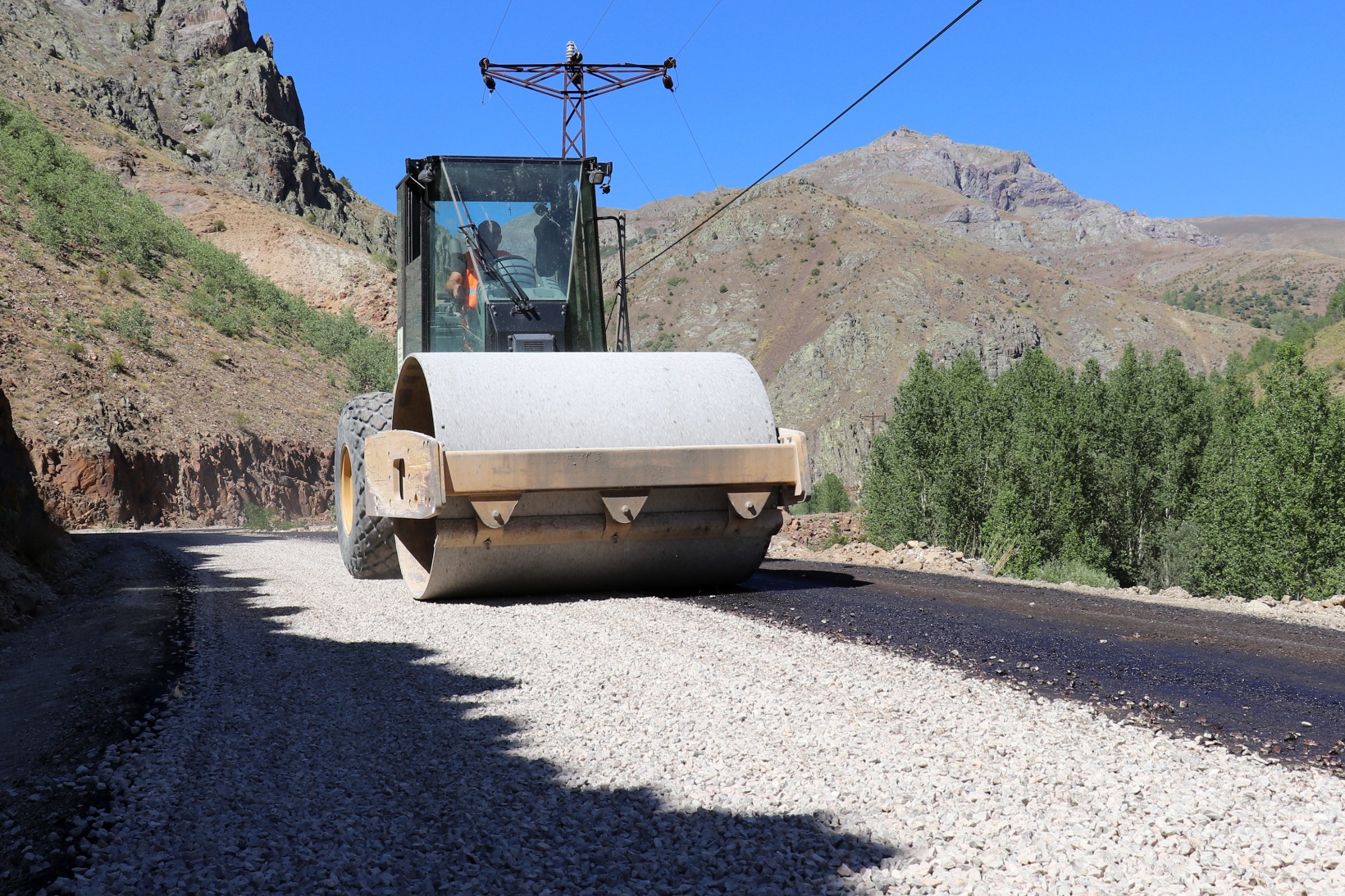 Krom Antik Kentine ulaşımı sağlayan yol asfaltlandı 3