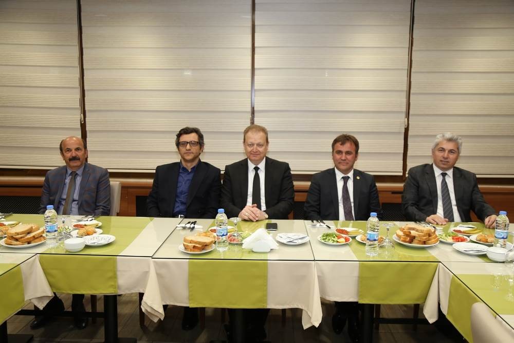 Gümüşhane Lisesi Mezunları yemekte buluştu 1