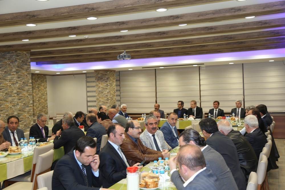 Gümüşhane Lisesi Mezunları yemekte buluştu 2