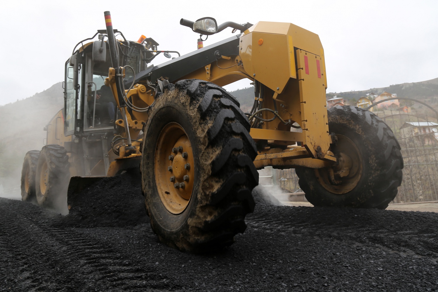 İl Özel İdaresi asfalt çalışmalarına devam ediyor 13