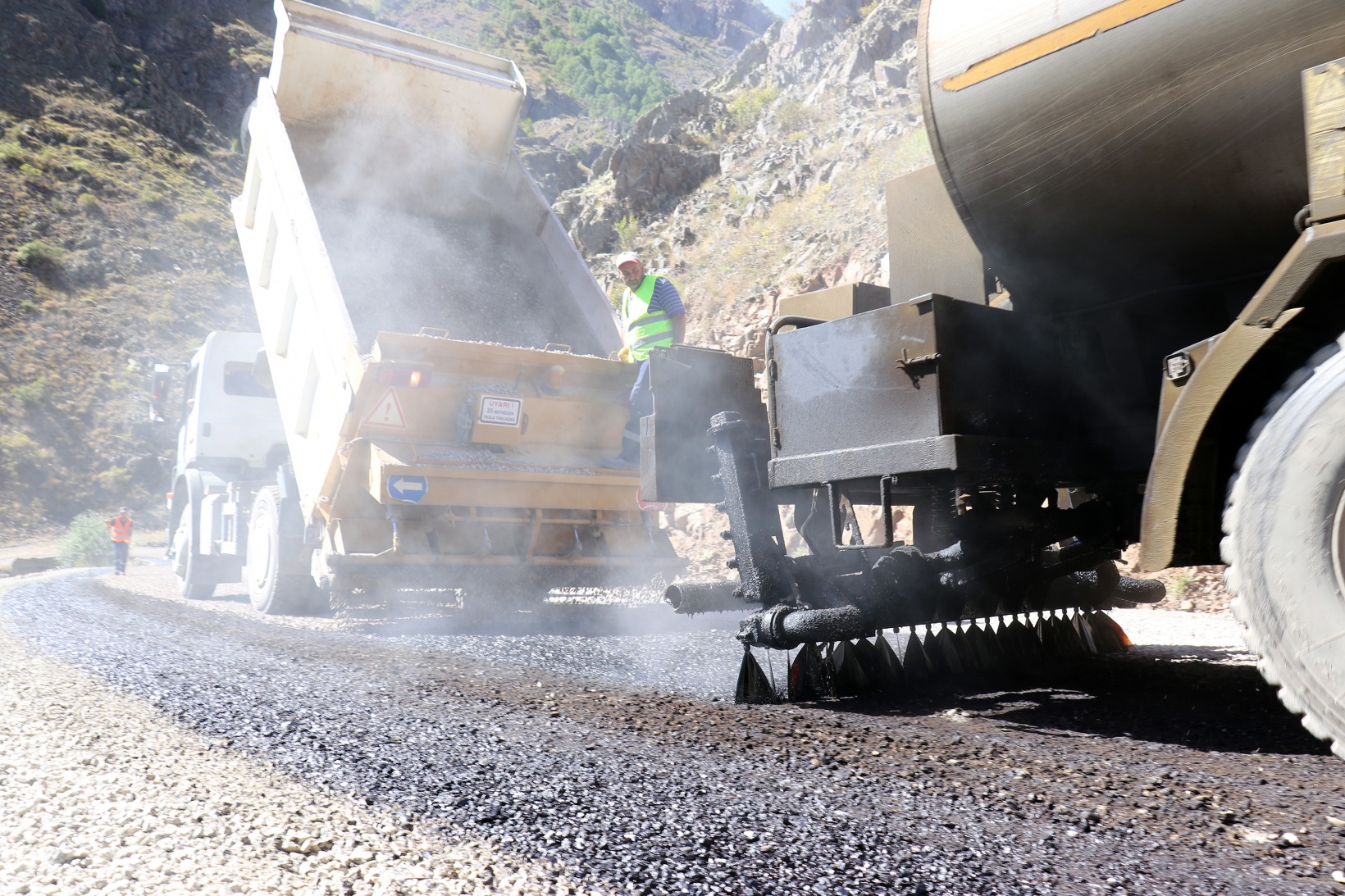 Krom Antik Kentine ulaşımı sağlayan yol asfaltlandı 2