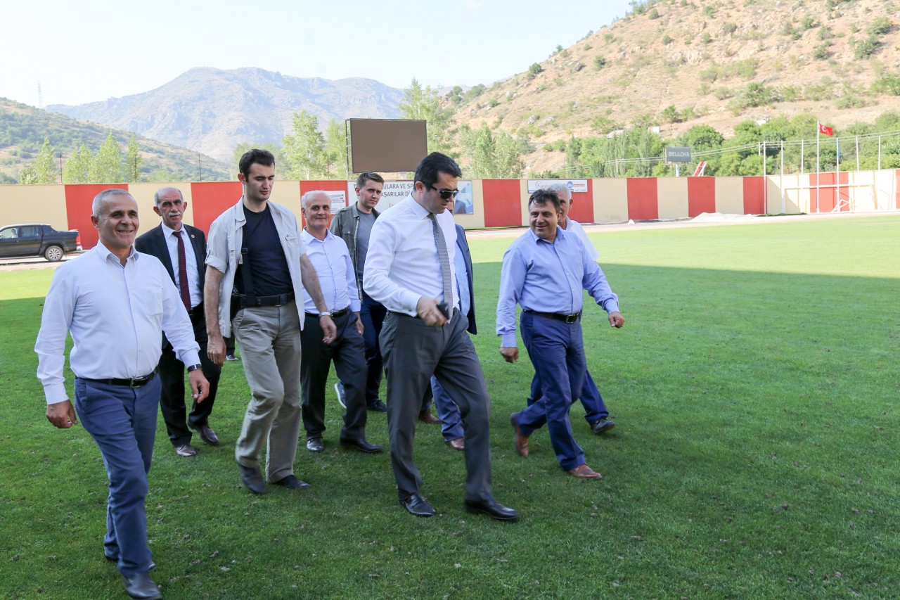 Vali Memiş Yeni Şehir Stadyumunu inceledi 2