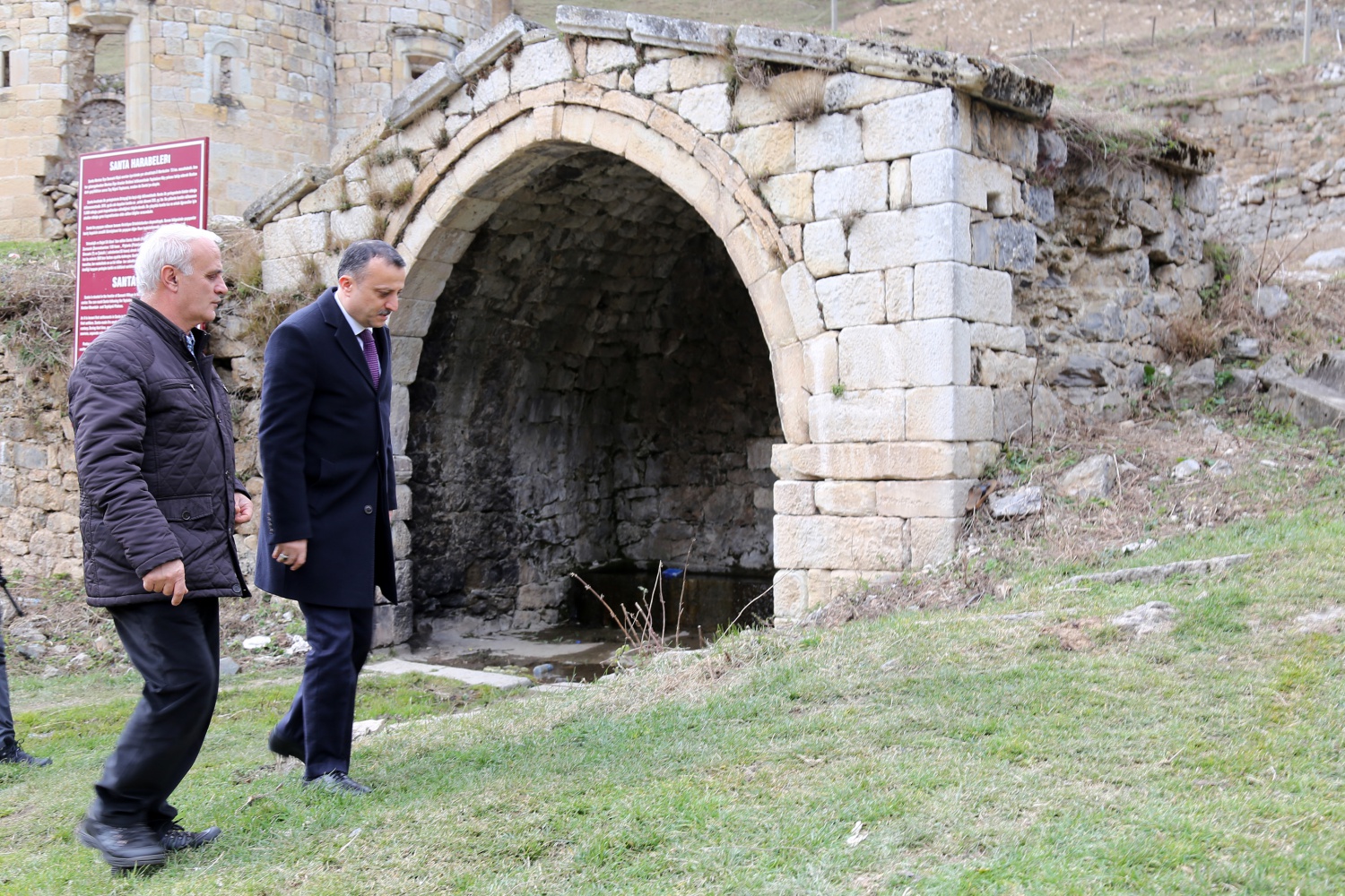 Vali Taşbilek ilk köy gezisini Yağmurdere vadisine gerçekleştirdi 2