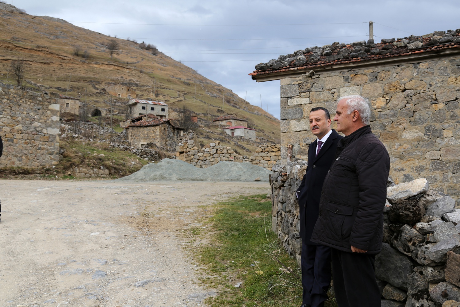 Vali Taşbilek ilk köy gezisini Yağmurdere vadisine gerçekleştirdi 9