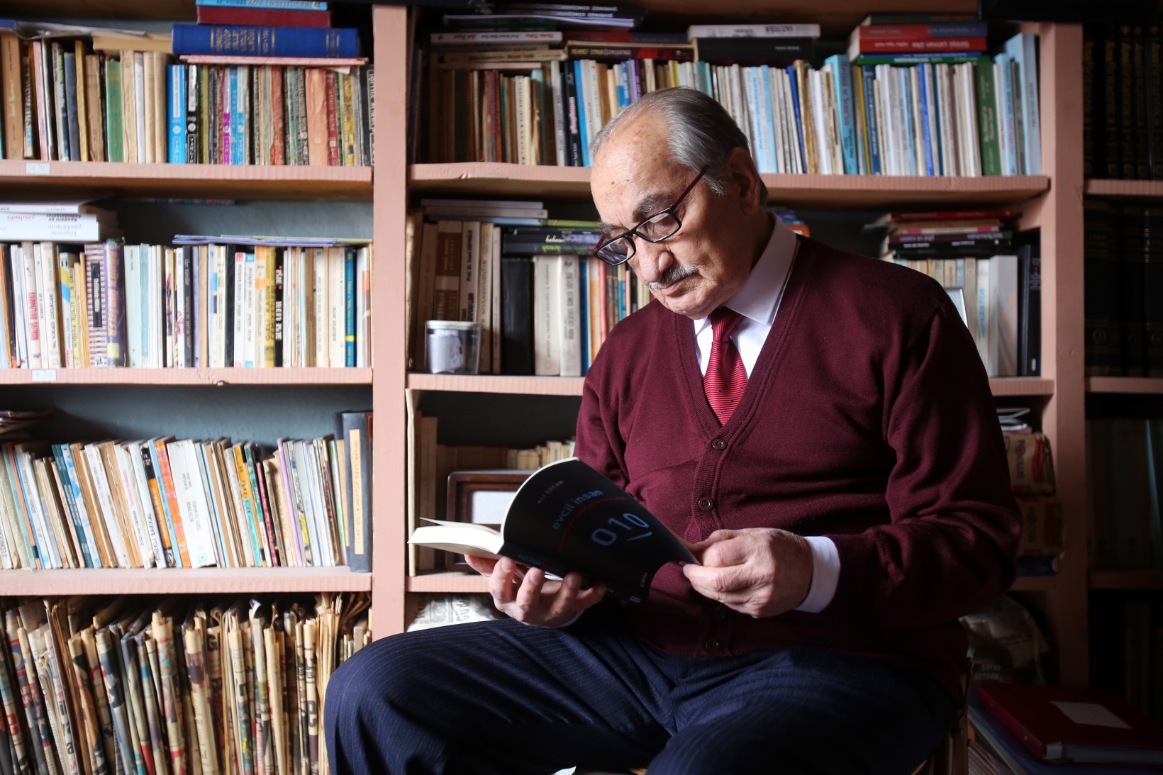 55 yıldır bıkmadan, usanmadan yazıyor 6