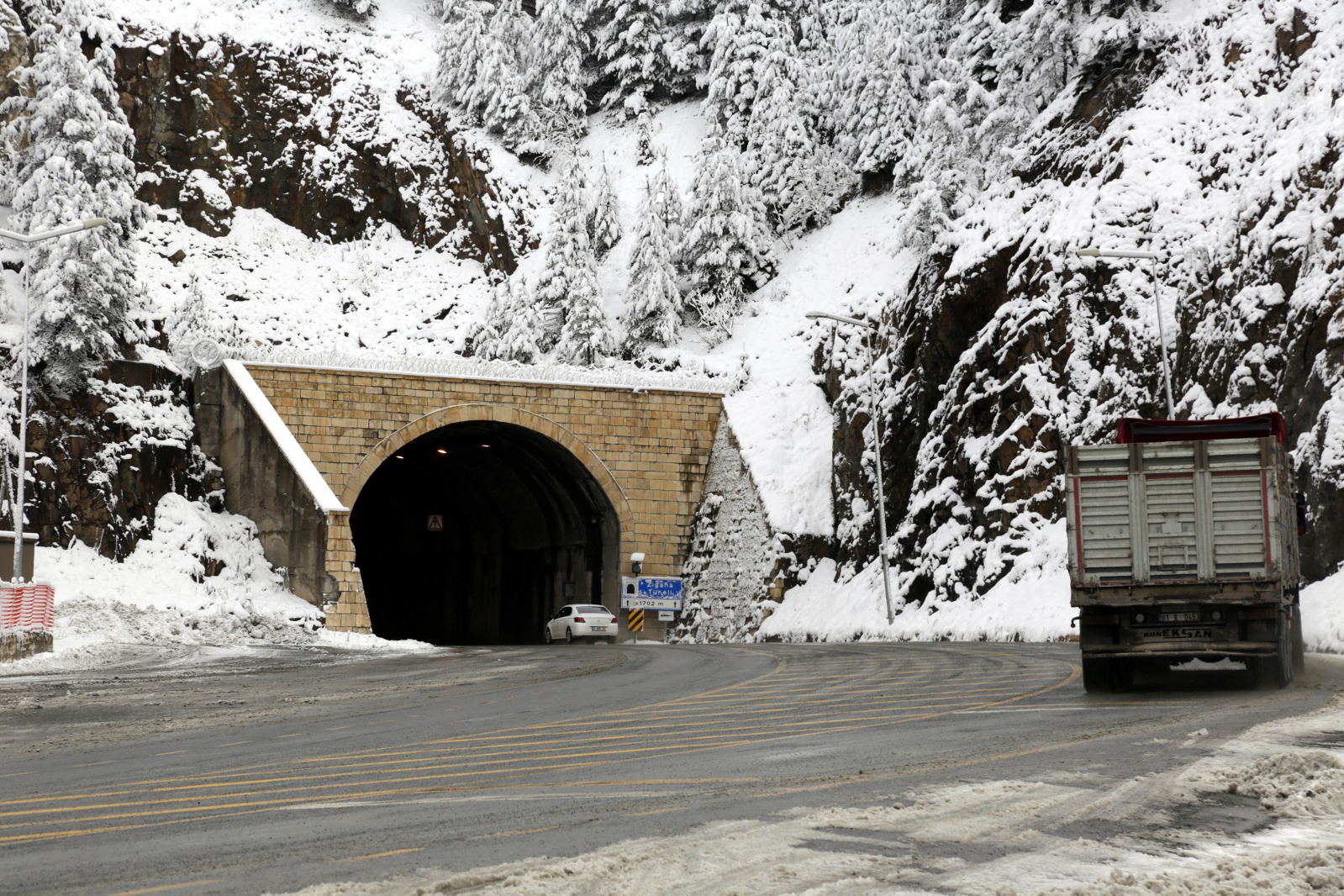 Zigana dağında kar kalınlığı 15 santimetreyi geçti 6