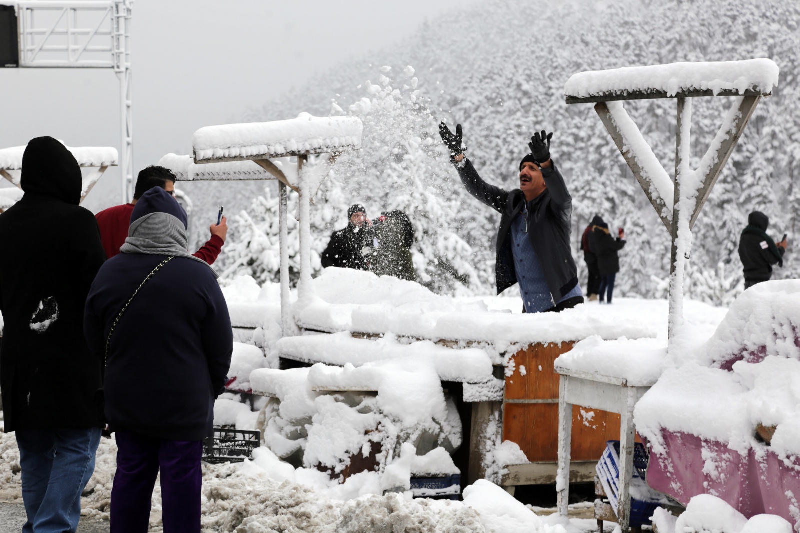 Zigana dağında kar kalınlığı 15 santimetreyi geçti 15