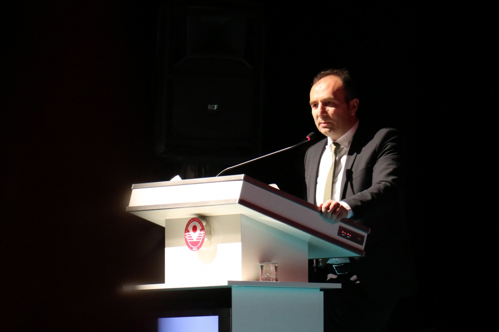 Çınaraltı söyleşilerinin konuğu Talha Bora Öge oldu 8