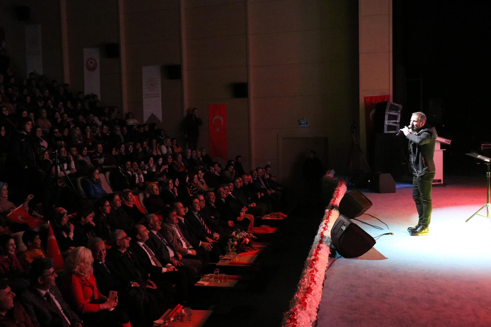 Çınaraltı söyleşilerinin konuğu Talha Bora Öge oldu 10