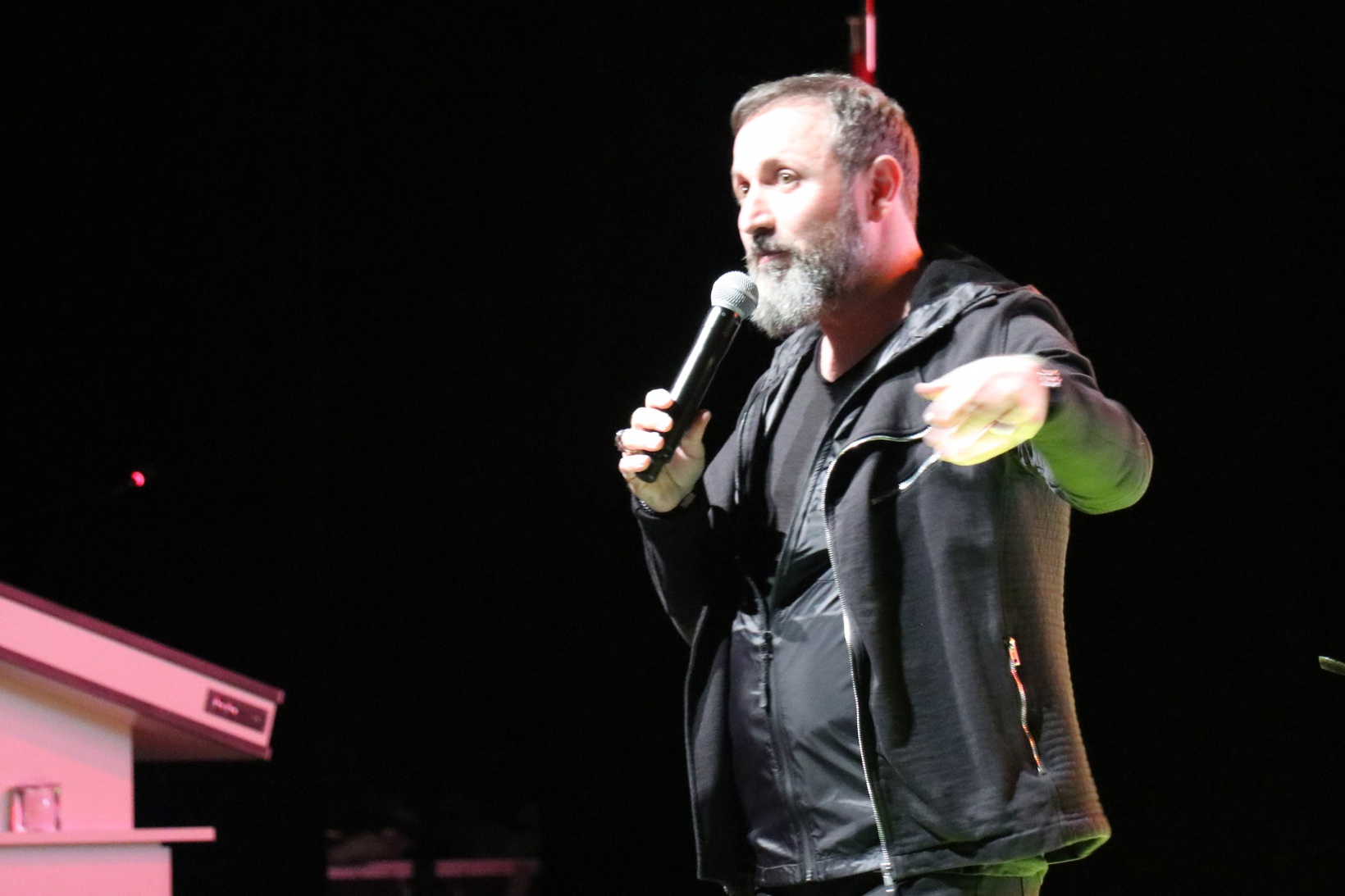 Çınaraltı söyleşilerinin konuğu Talha Bora Öge oldu 15