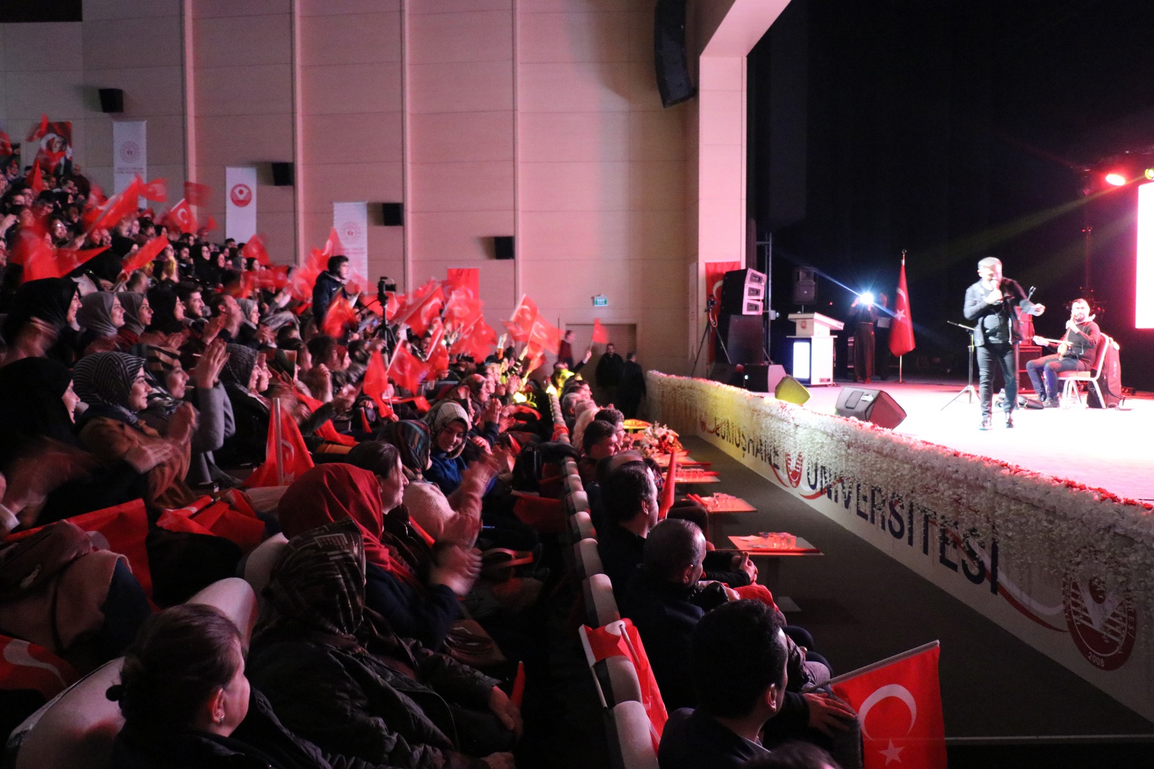 Çınaraltı söyleşilerinin konuğu Talha Bora Öge oldu 19