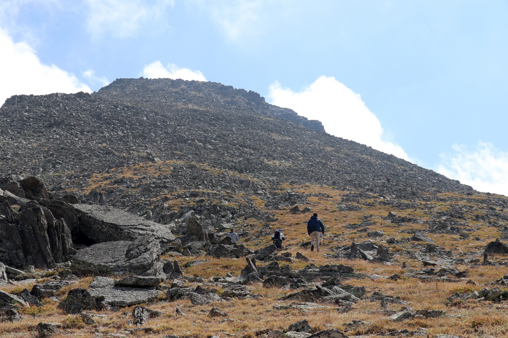 3 bin 331 metrede arkadaşlarını andılar 12