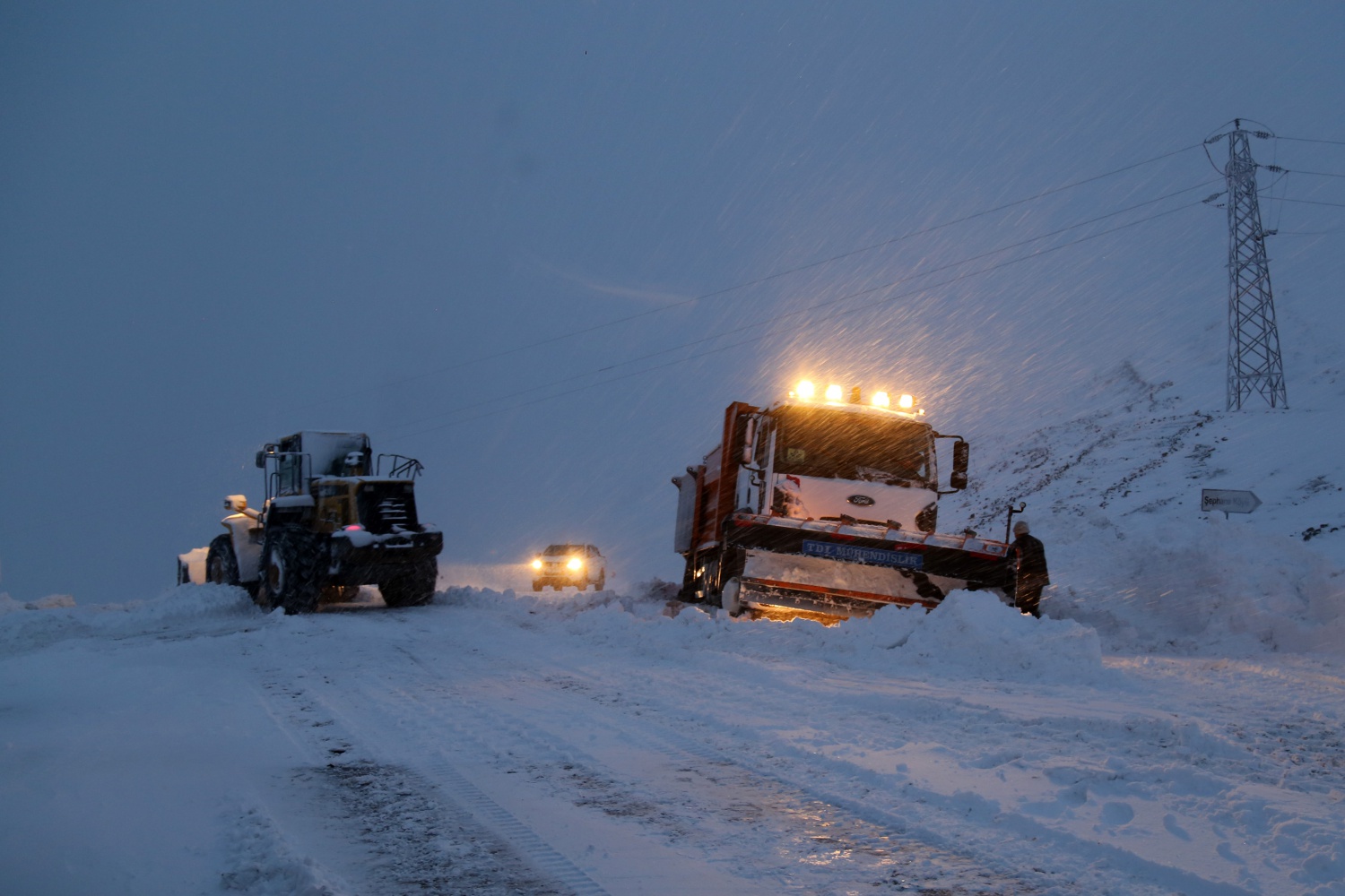 Taşımalı öğrencilerin zorlu yolculukları 11