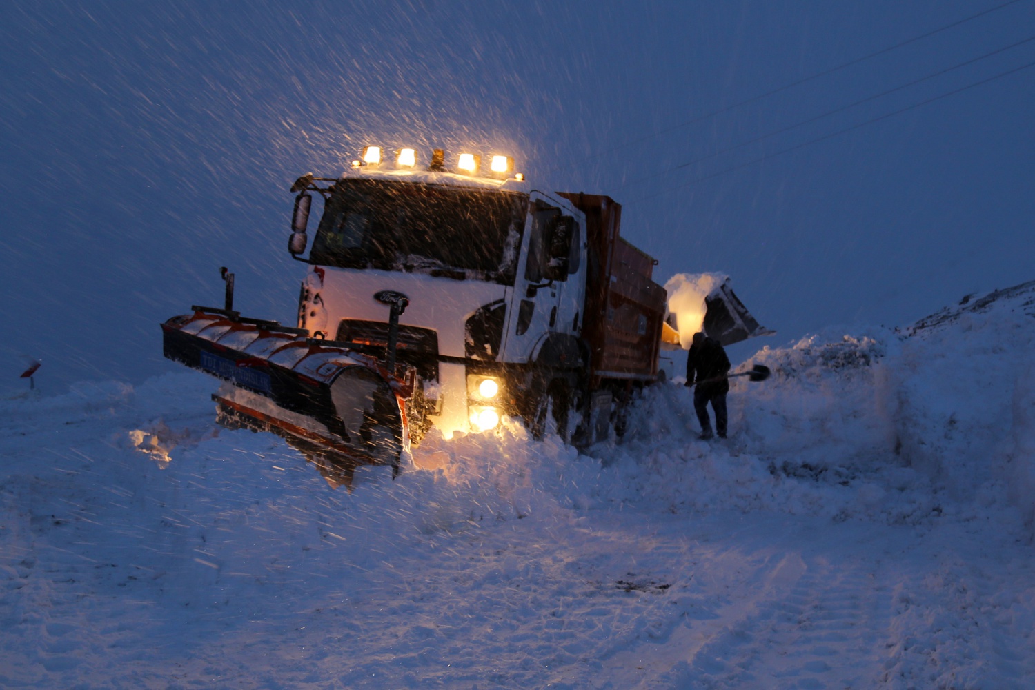Taşımalı öğrencilerin zorlu yolculukları 12