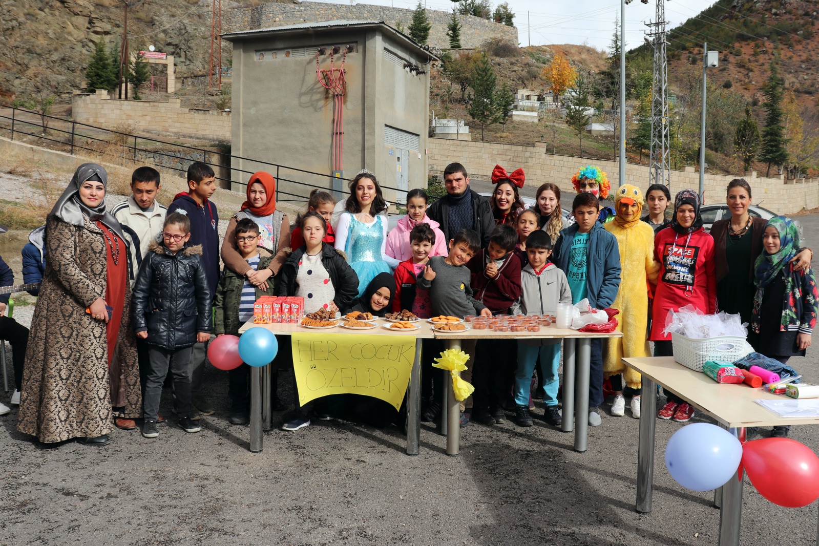 Üniversite öğrencileri özel kardeşlerine unutulmaz anlar yaşattı 8