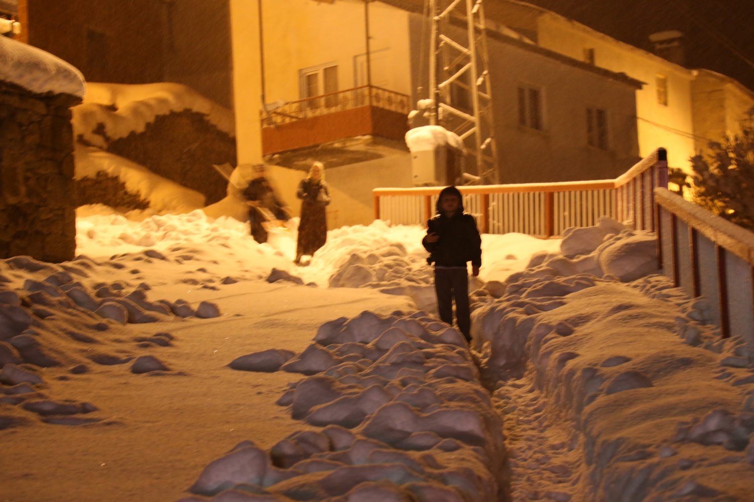 Taşımalı öğrencilerin zorlu yolculukları 16