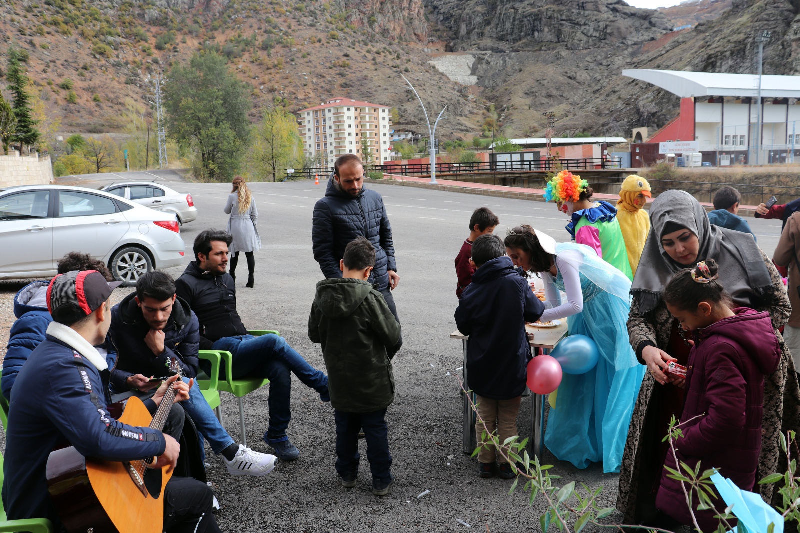 Üniversite öğrencileri özel kardeşlerine unutulmaz anlar yaşattı 5