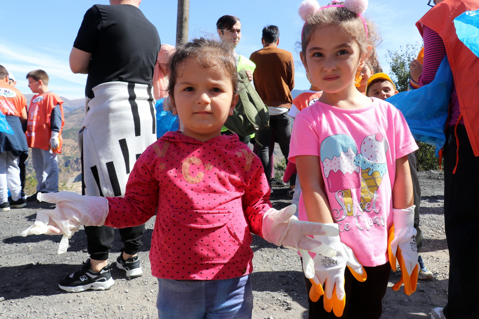 Gümüşhane’de Dünya Temizlik Gününde çevre temizliği yapıldı 9