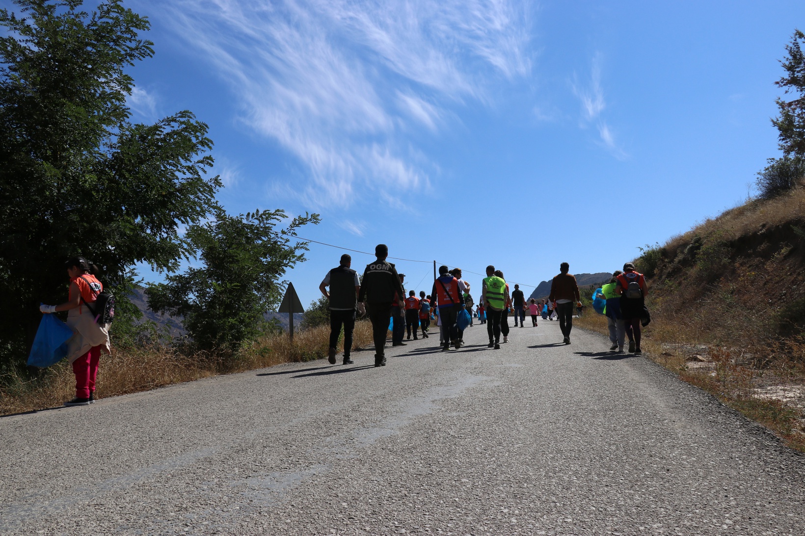 Gümüşhane’de Dünya Temizlik Gününde çevre temizliği yapıldı 23