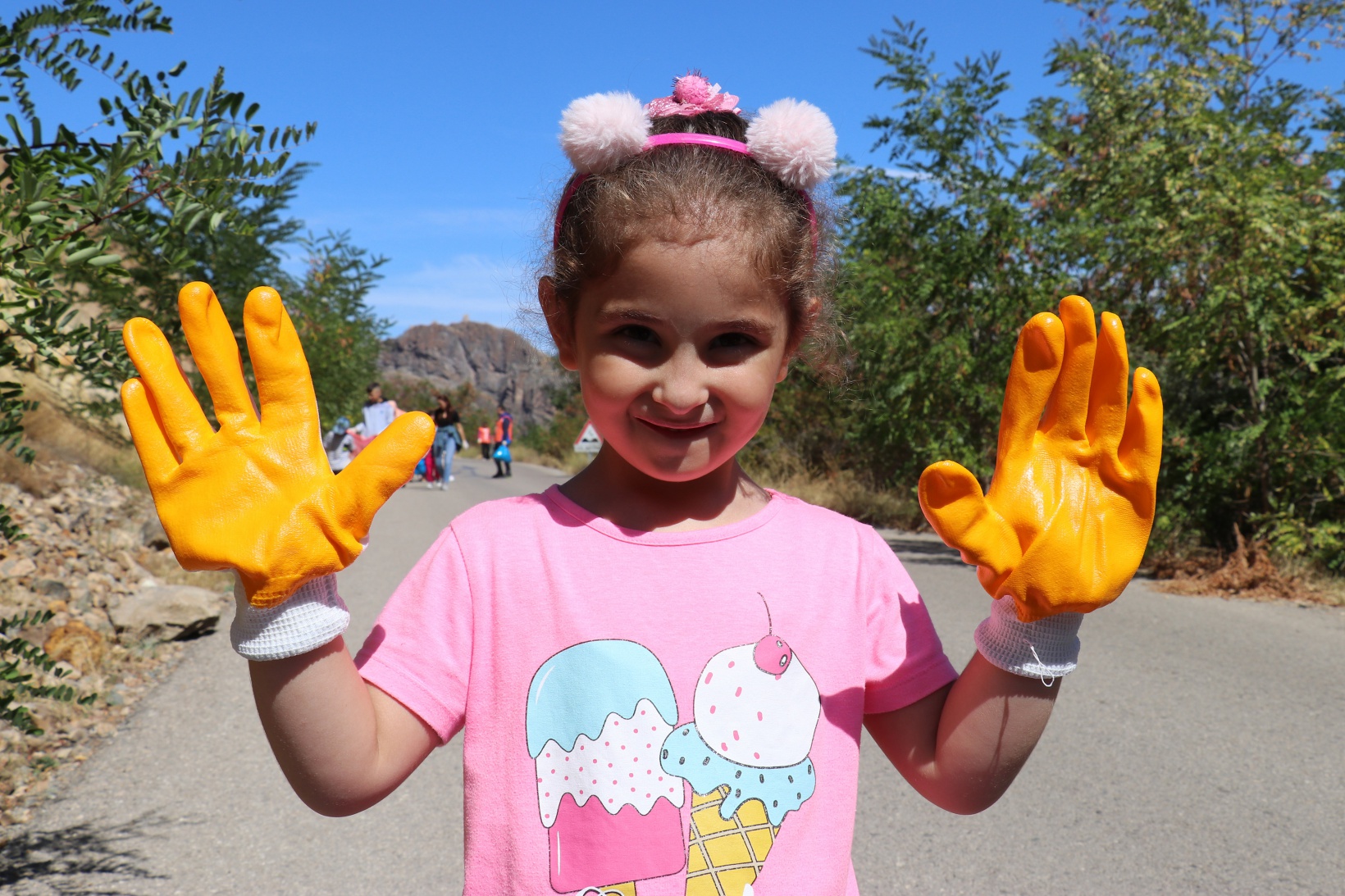 Gümüşhane’de Dünya Temizlik Gününde çevre temizliği yapıldı 7