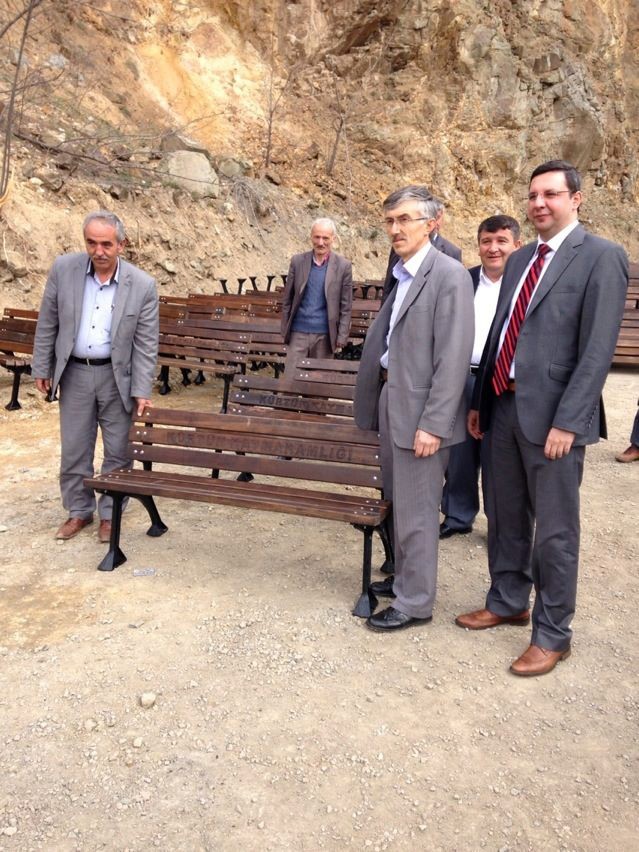 Kürtün'ün Köylerine 250 Oturma Bankı 3