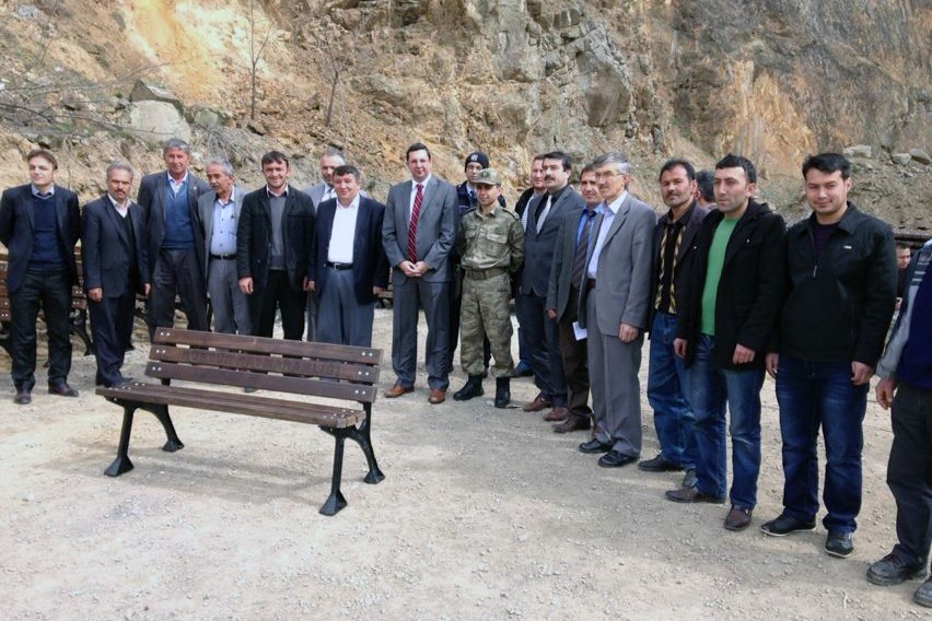 Kürtün'ün Köylerine 250 Oturma Bankı 4