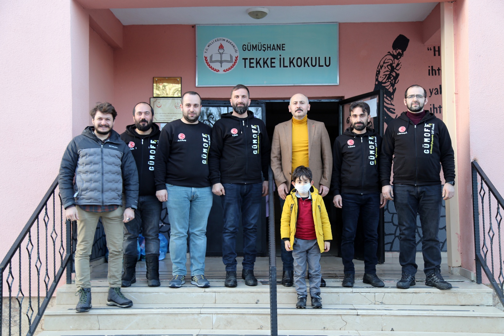 GÜMOFF’tan 60 öğrenciye mont ve bot 5