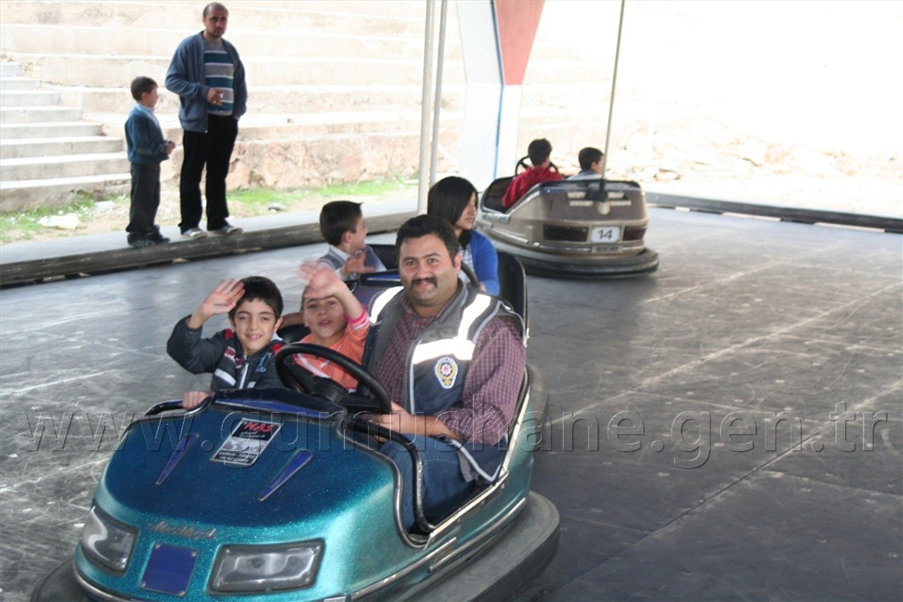 Emniyetten Çocuklara Bayram Hediyesi 7