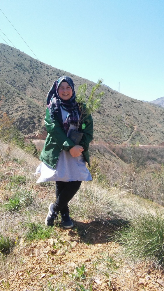 Gençler 101 fidanı toprakla buluşturdu 7