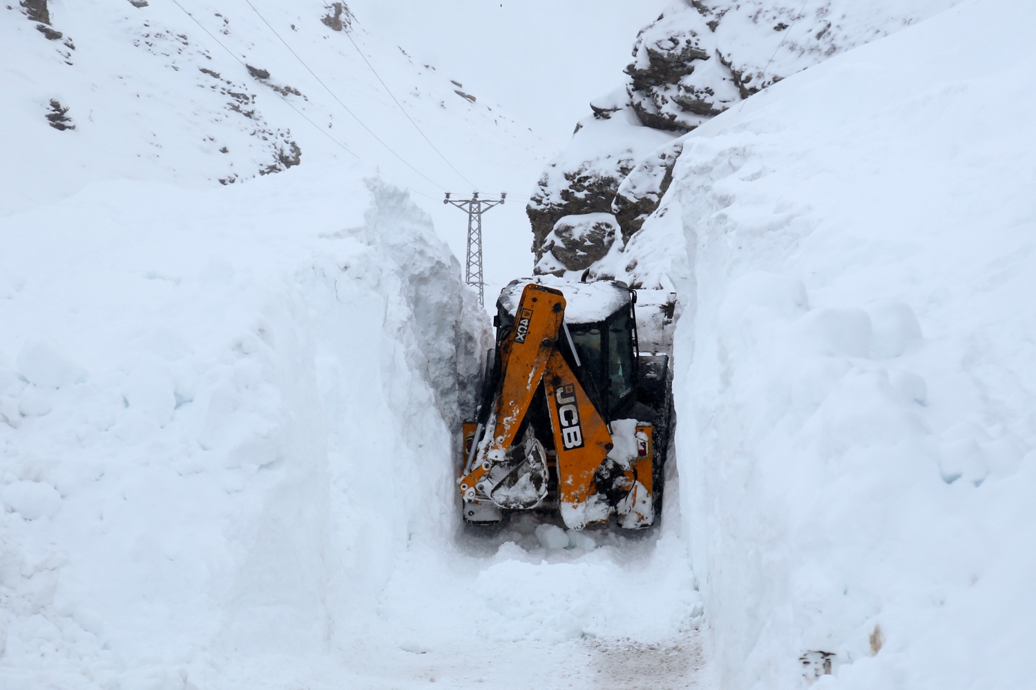 Gümüşhane’de çığ 25