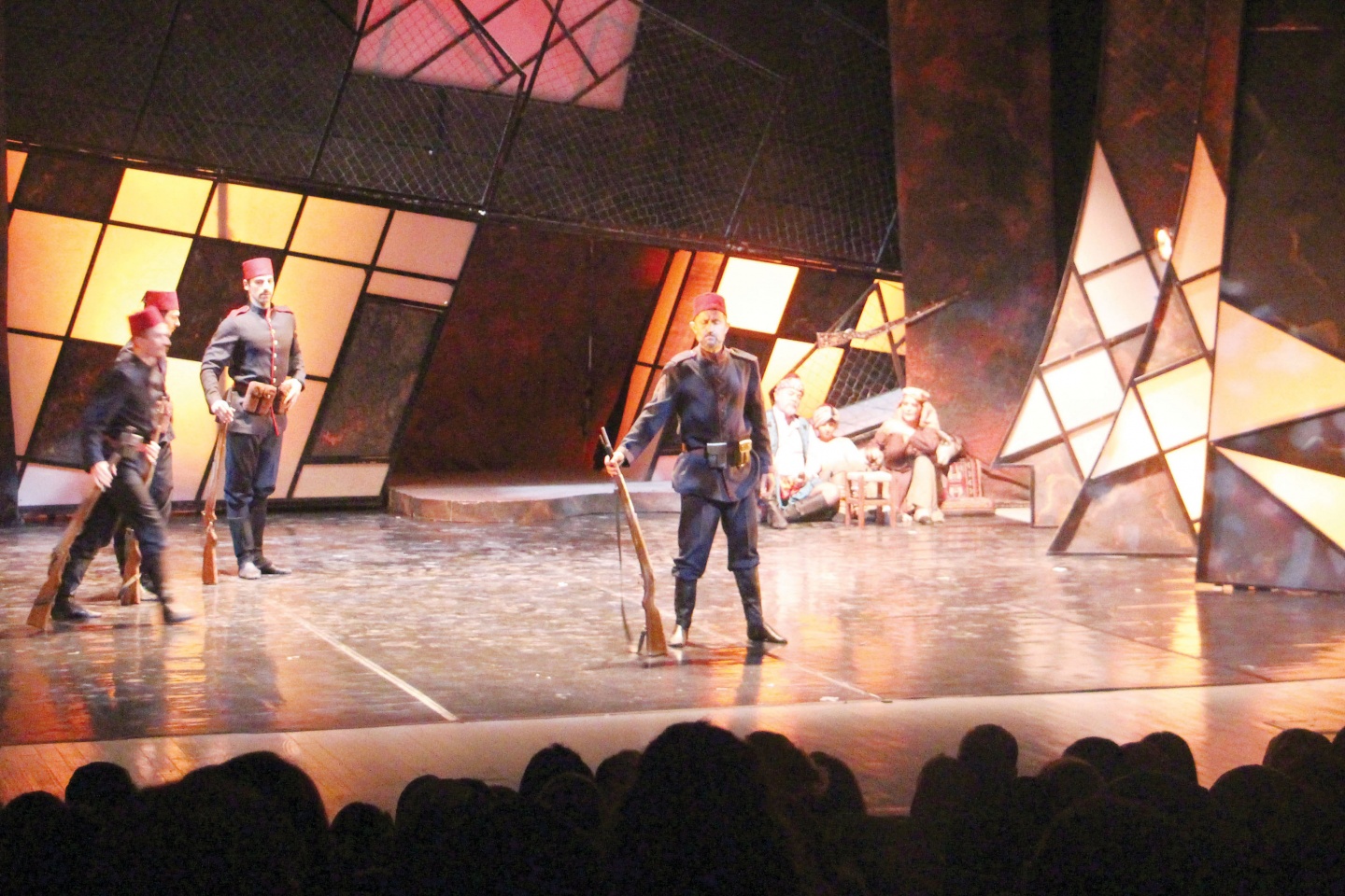 ‘Çakırcalı Efe’ sahnelendi 2