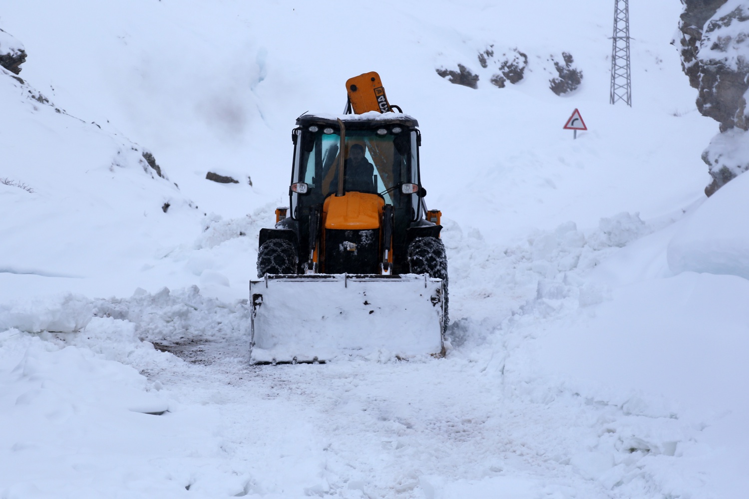 Gümüşhane’de çığ 31
