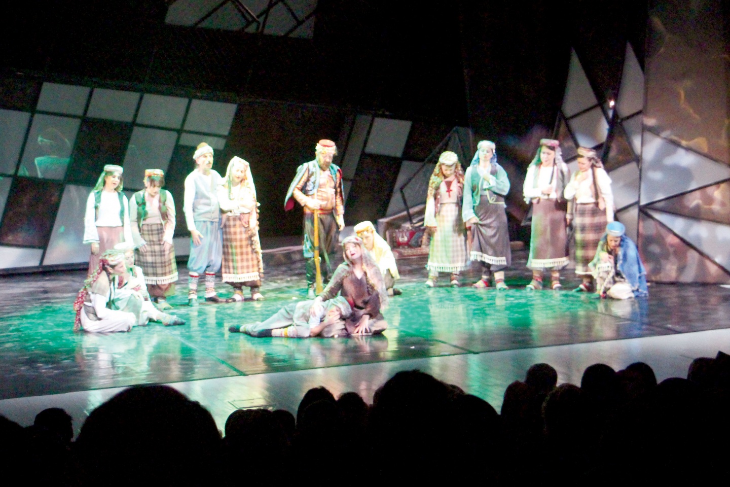 ‘Çakırcalı Efe’ sahnelendi 4