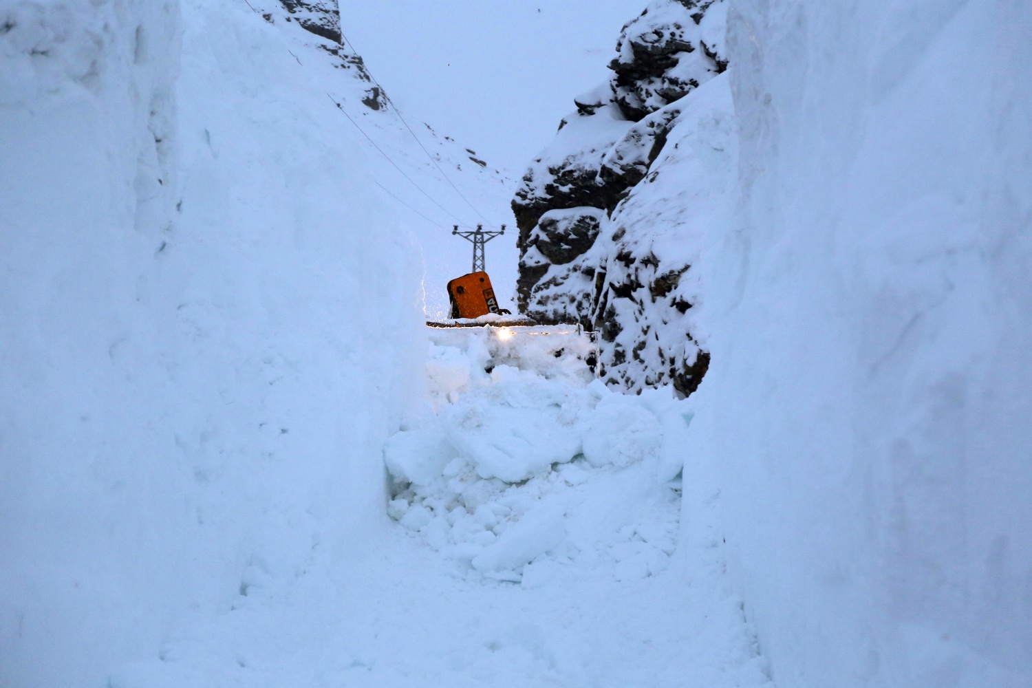 Gümüşhane’de çığ 35