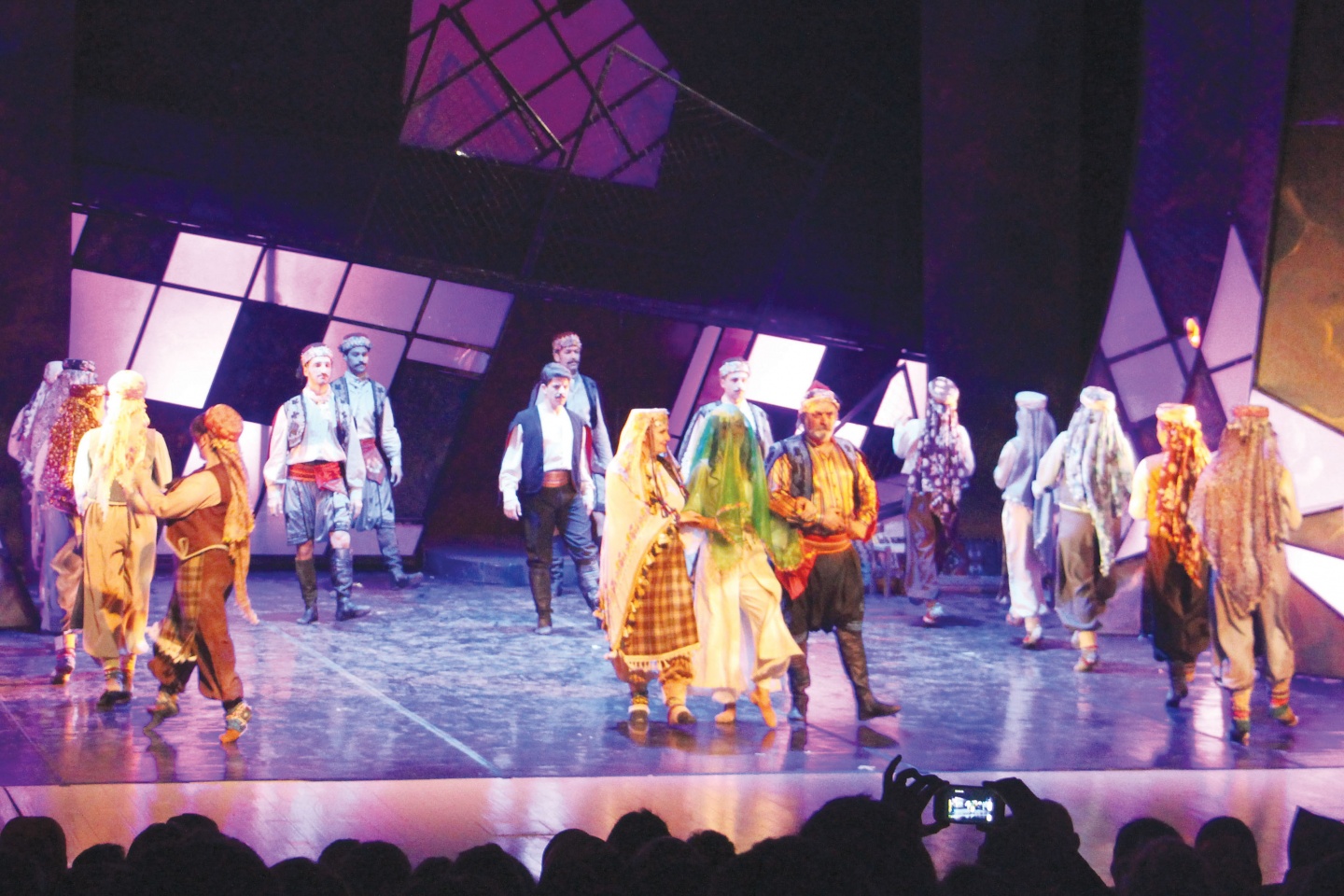 ‘Çakırcalı Efe’ sahnelendi 11