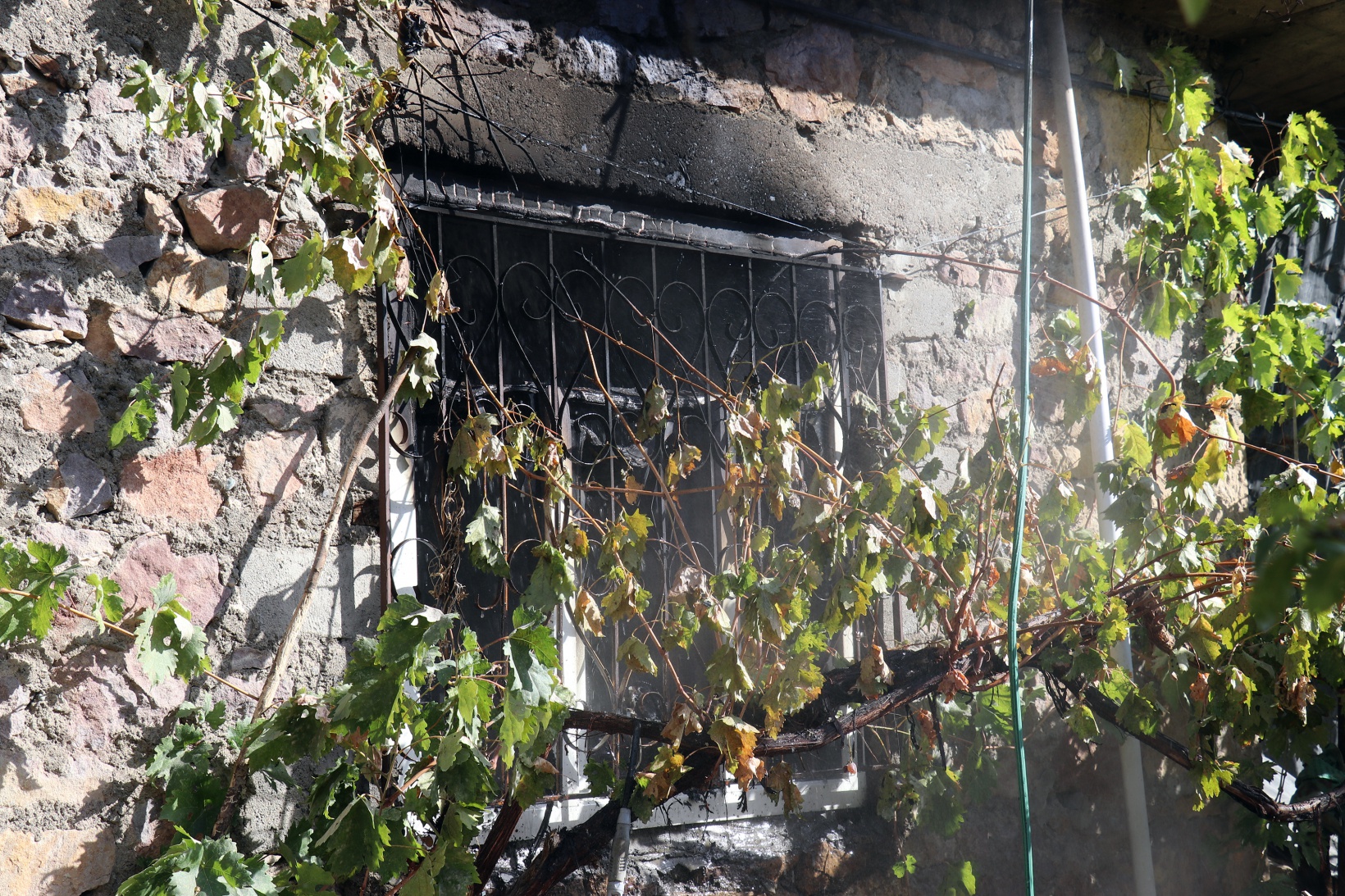 Gümüşhane’de Afganların kaldığı ev küle döndü 8