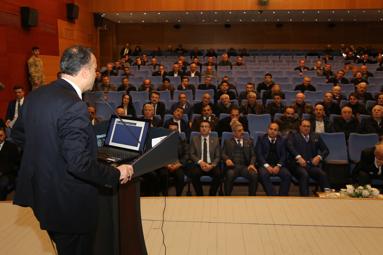 Gümüşhane’de muhtarlar toplantısının konusu uyuşturucu oldu 17